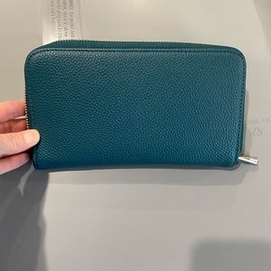 Thirty One Wallet